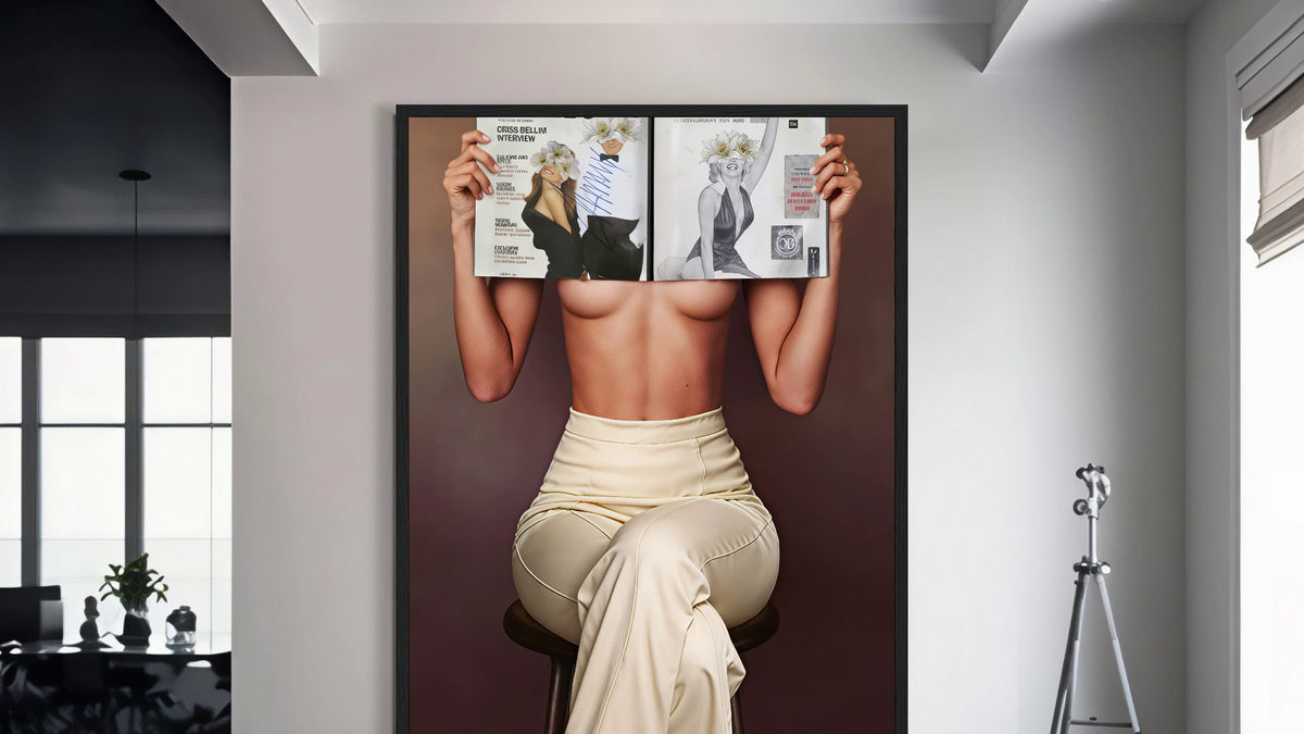Póster LUXE - ONE enmarcado en un salón